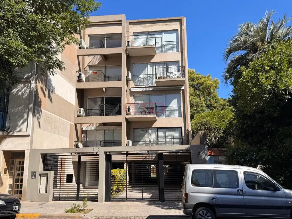 Departamento monoambiente en alquiler con balcón Urquiza