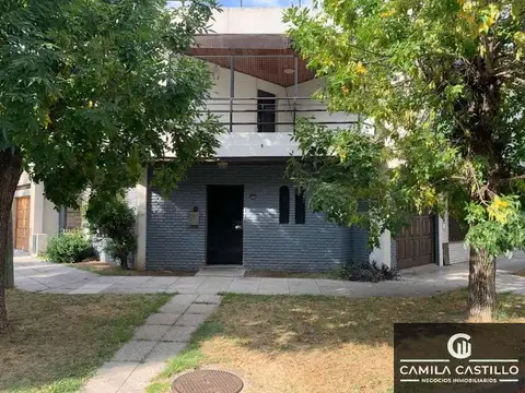 Casa en alquiler de 3 dormitorios c/ cochera en Haedo