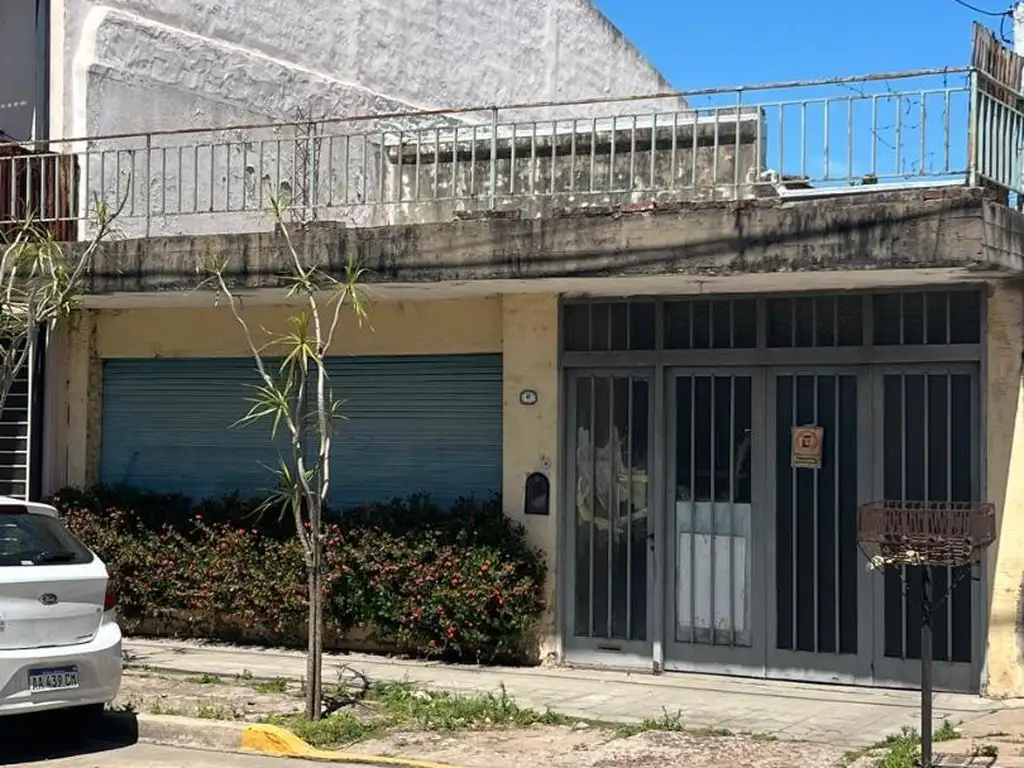 CASA A RECICLAR EN ZARATE CENTRO