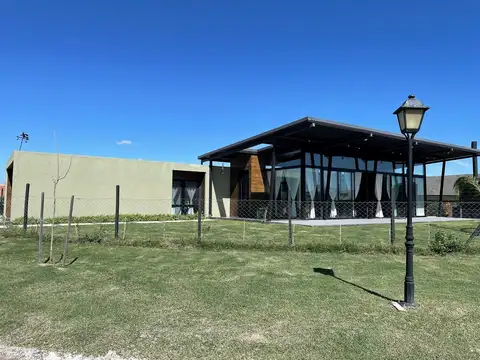 Casa Chalet  en Venta en San Sebastian - AREA 5, San Sebastian, Escobar