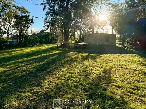 Cañuelas , B° Villa Adriana -Casa quinta en venta