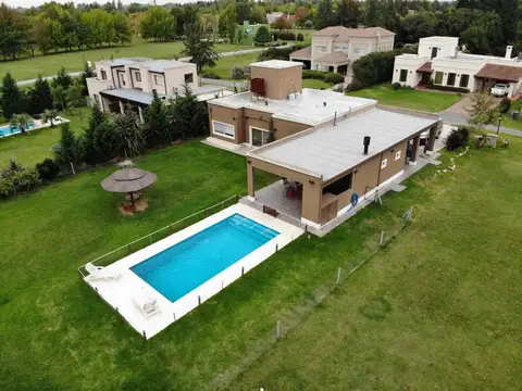 Casa en venta  en Haras del Sol .- Pilar