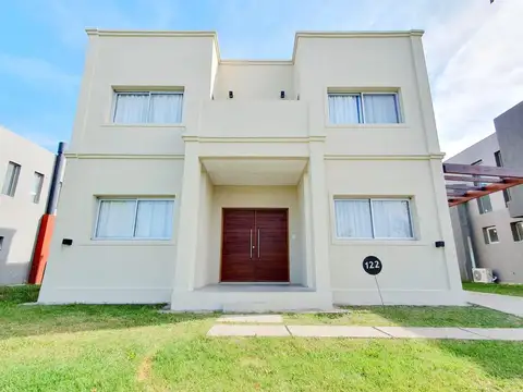 Casa en Alquiler Anual ubicada Araucarias Puertos del Lago Escobar - Foto 0
