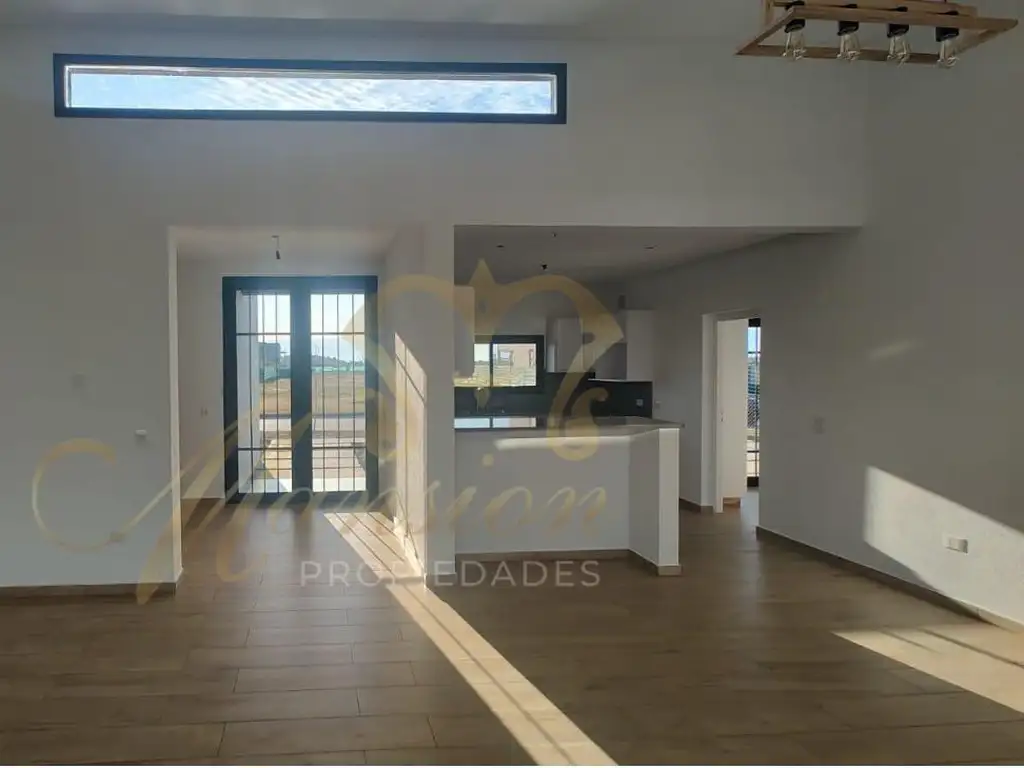 Venta Casa 5 Ambientes en Puertos del Lago Riberas Escobar