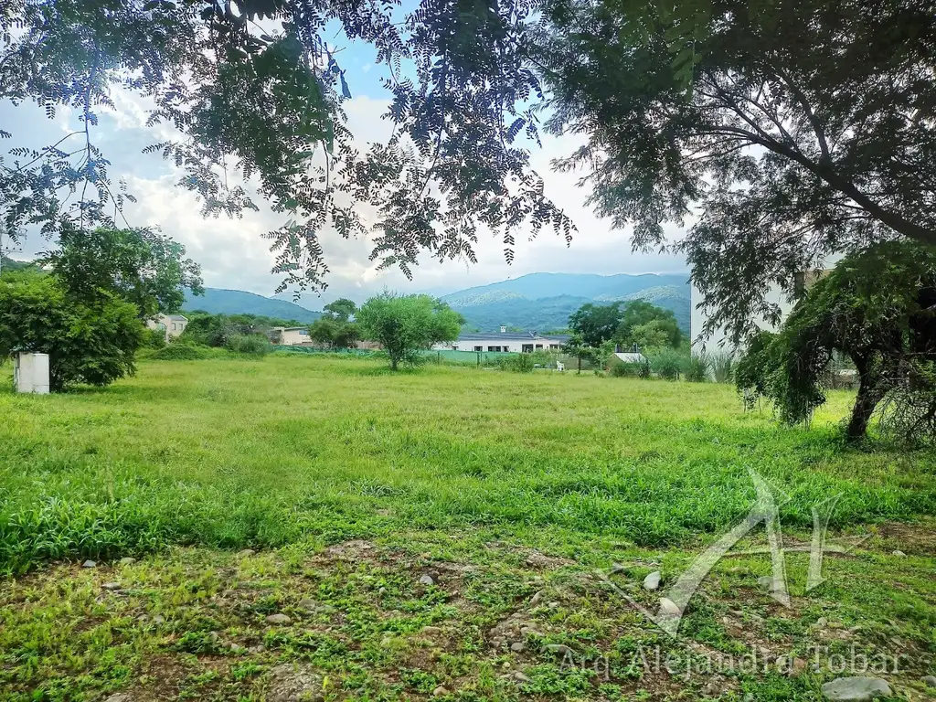 En la mejor zona! Terreno soñado con vistas y rodeado de arboles