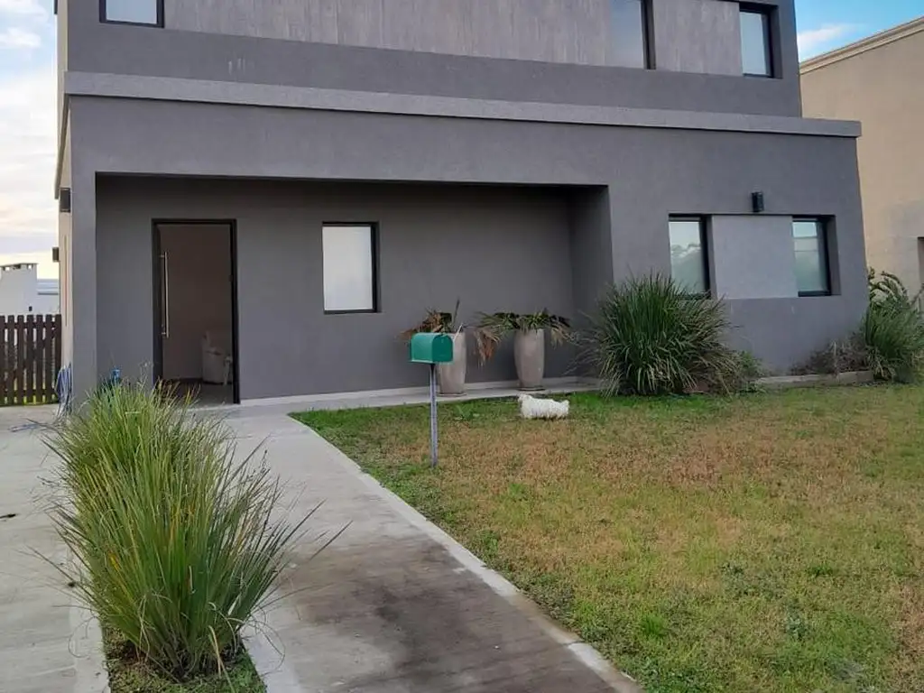 Casa en  ALQUILER BARRIO SAN RAMON - PILAR DEL ESTE