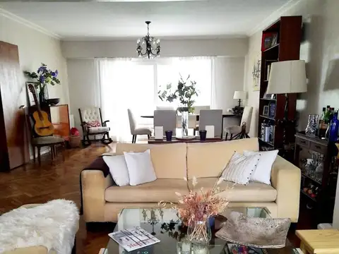 Casa en Alquiler con cochera