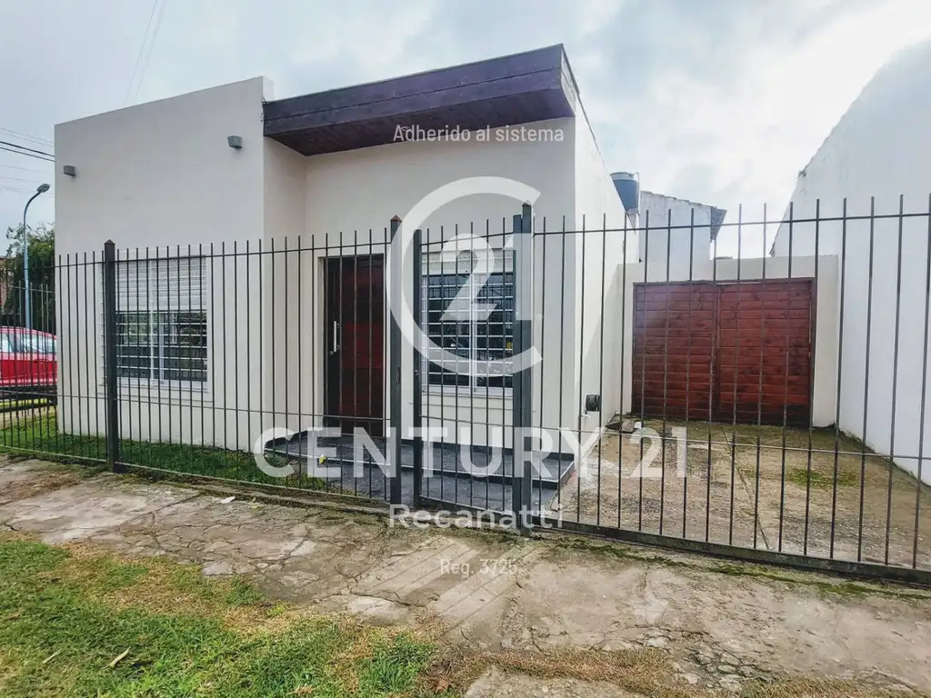 VENTA DUPLEX 2 AMBIENTES P. BAJA LOS PINARES MAR DEL PLATA