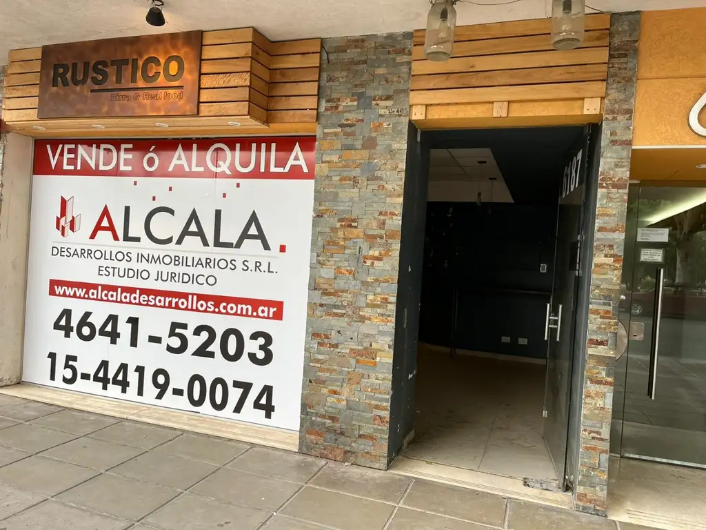 VENTA EXCELENTE LOCAL EN LA MEJOR ZONA DE VERSALLES