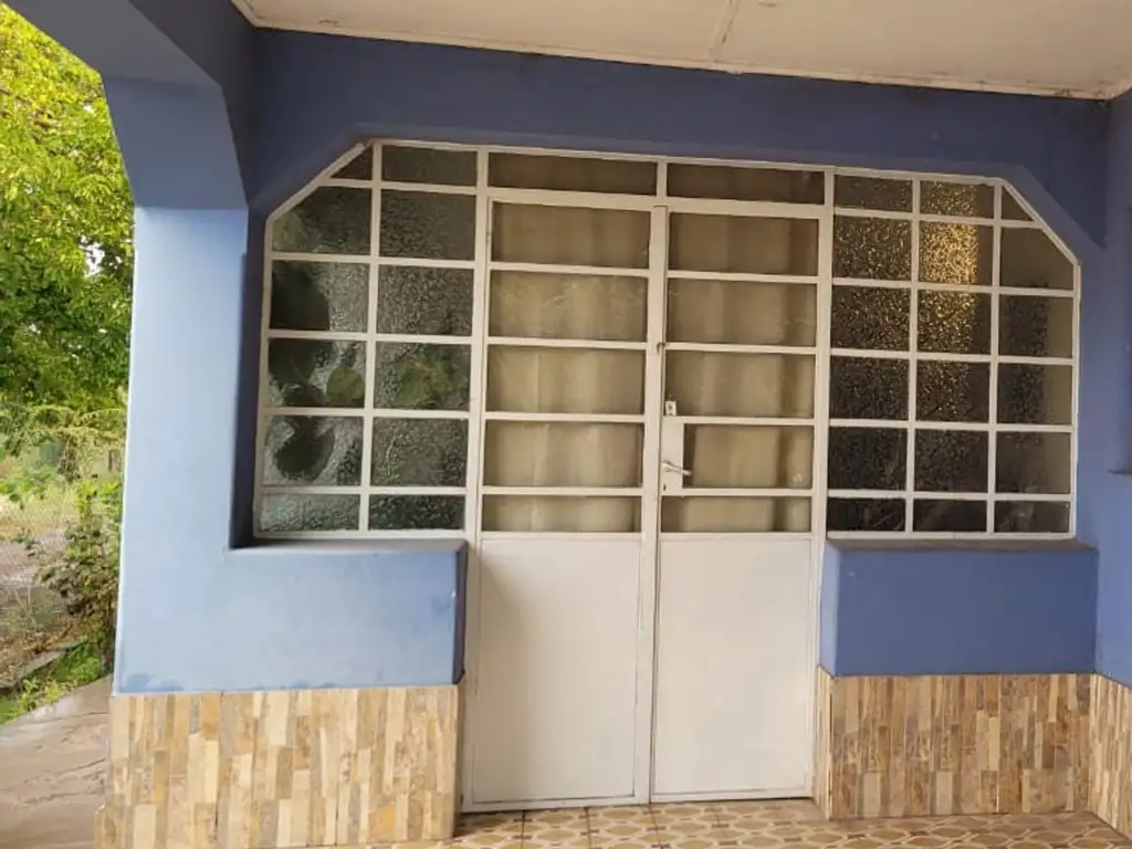 Terreno con casa de adobe, en venta, San Martín