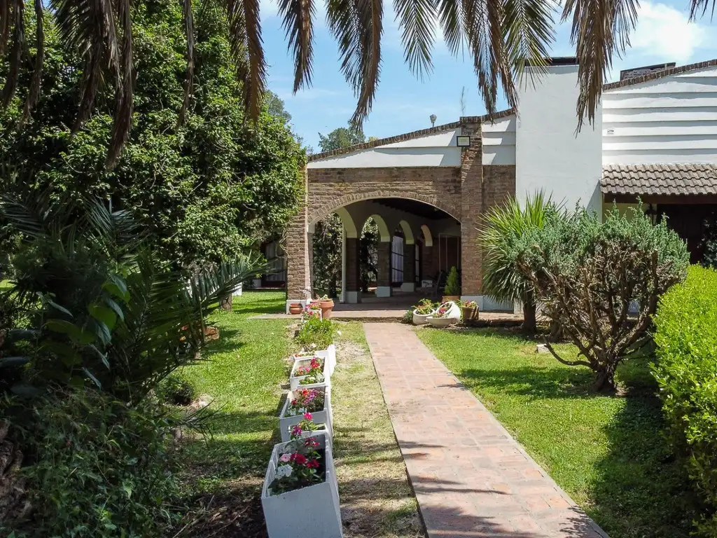 Venta casa quinta con salón de eventos en Gral Rodriguez