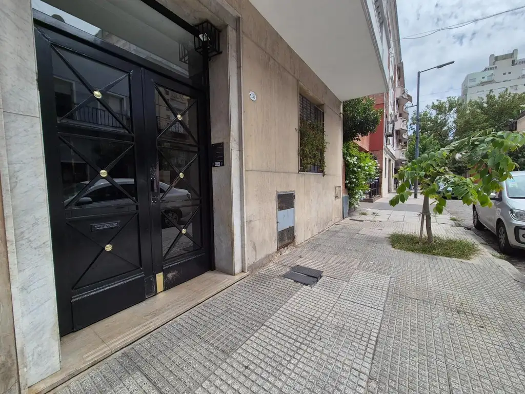 Ph en venta de 2 ambientes en Barracas por escalera