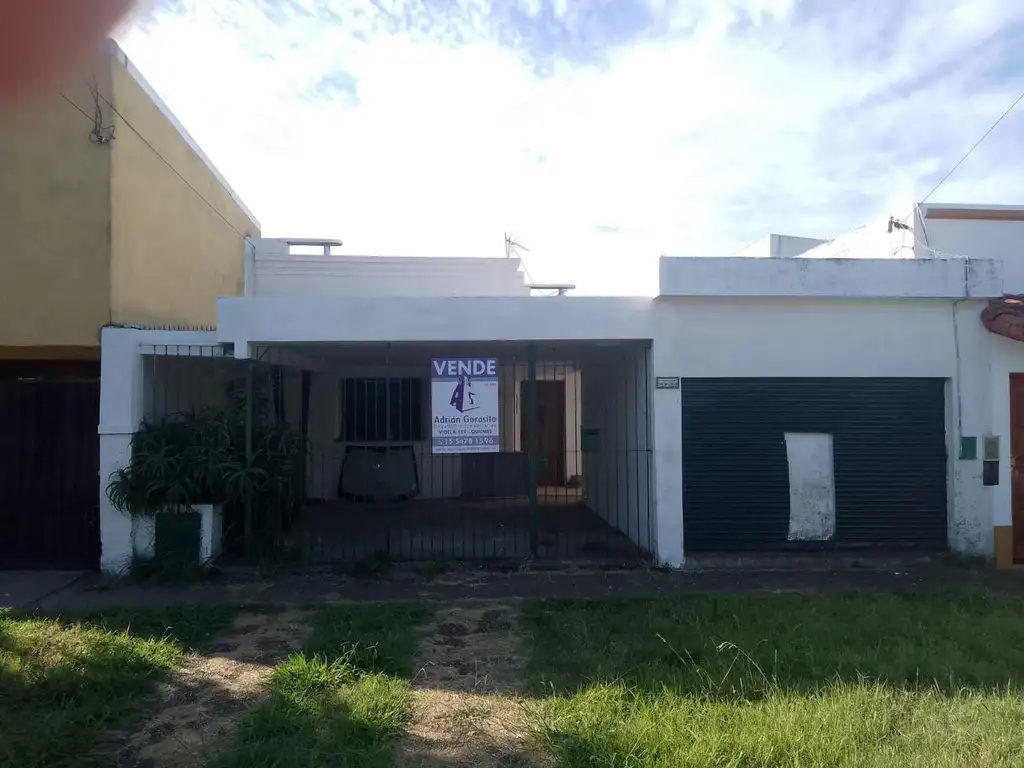 Venta casa 4 amb. Quilmes.