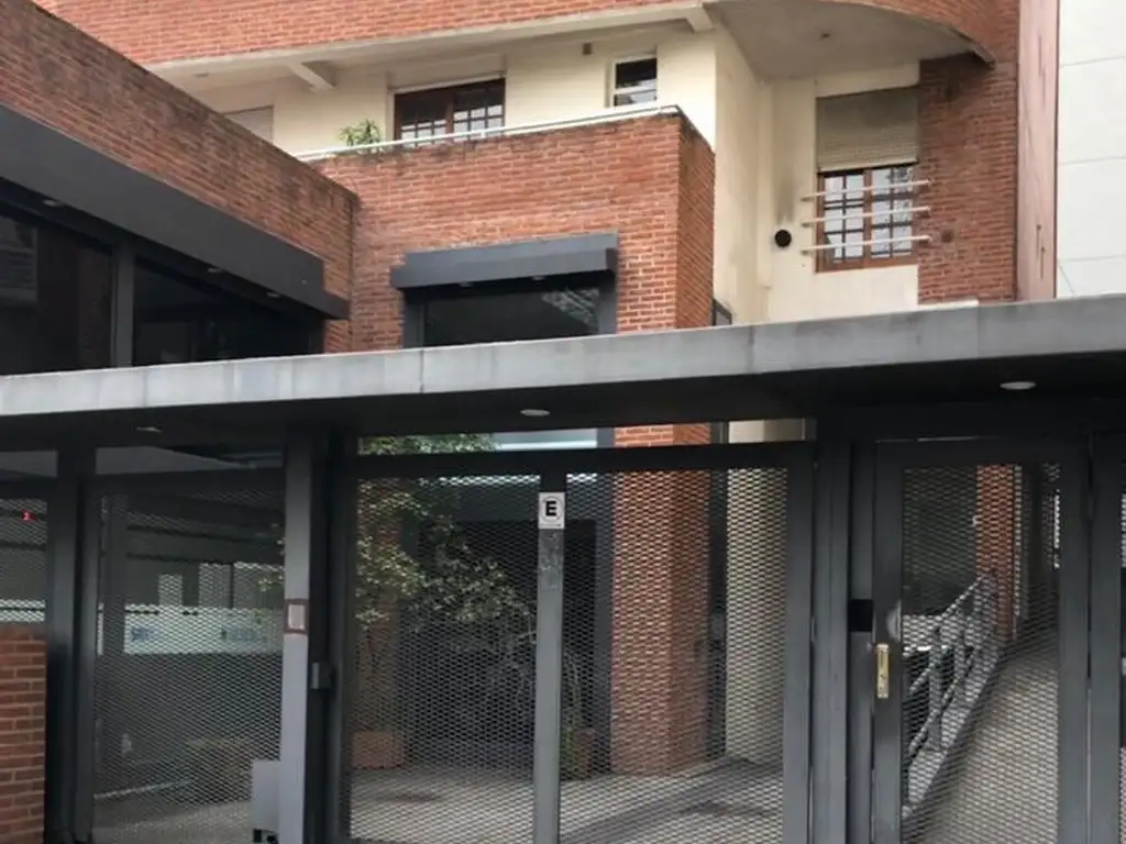 COCHERA EN VENTA - GRAN OPORTUNIDAD - MUY BUENA ZONA