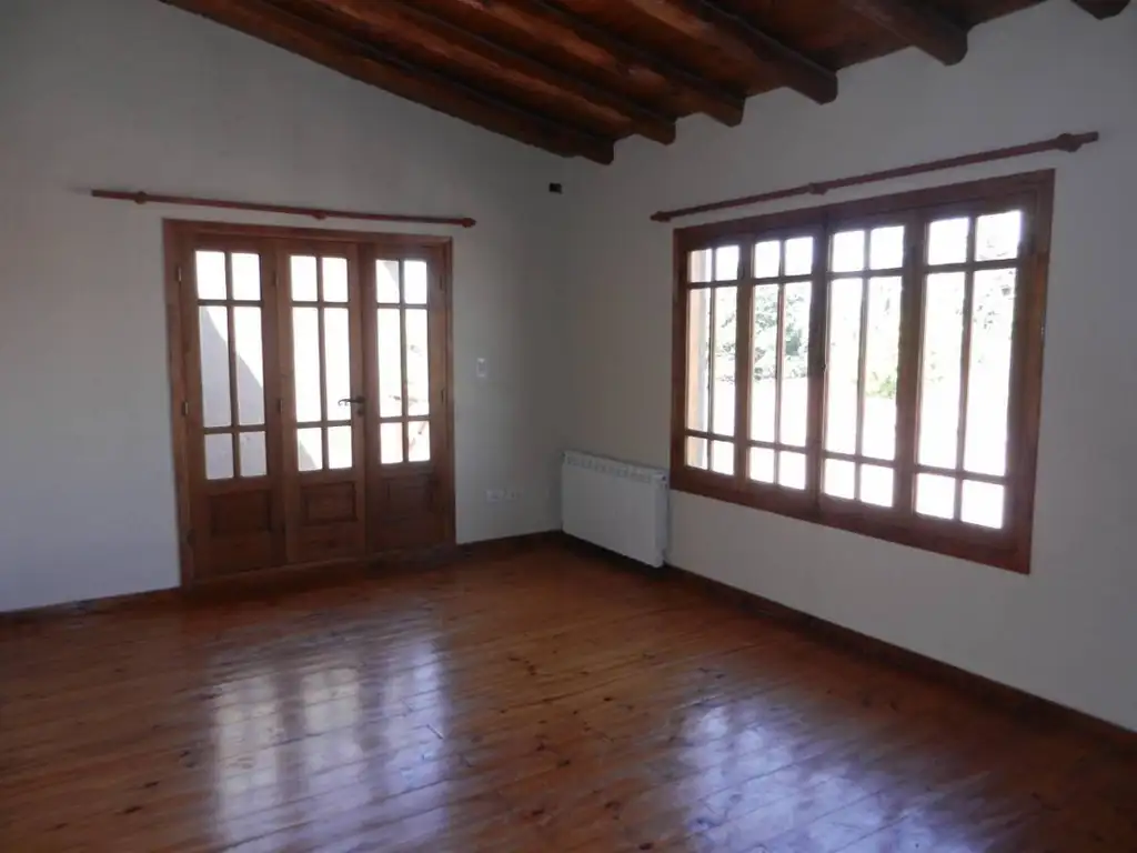 CENTURY21 VENDE ESPECTACULAR VIVIENDA EN BARRIO FURLOTTI