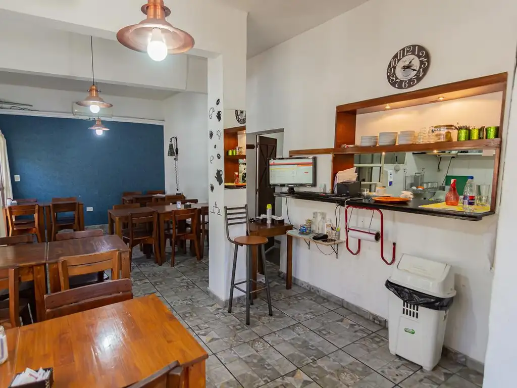 MITRE AL 2900 - VENTA DE BAR O LOCAL COMERCIAL CON PATIO EN ROSARIO