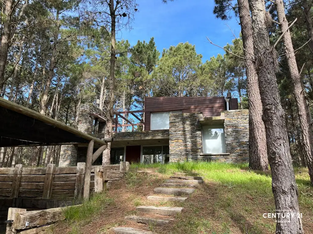 Casa de 4 ambientes en alquiler - Barrio Cerrado Villa Roble