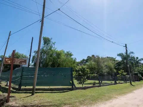 QUINTA EN COLASTINE  CON GRAN TERRENO