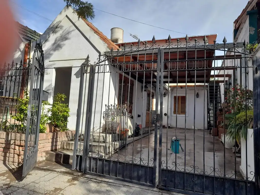 SE VENDE CASA Y DEPARTAMENTO