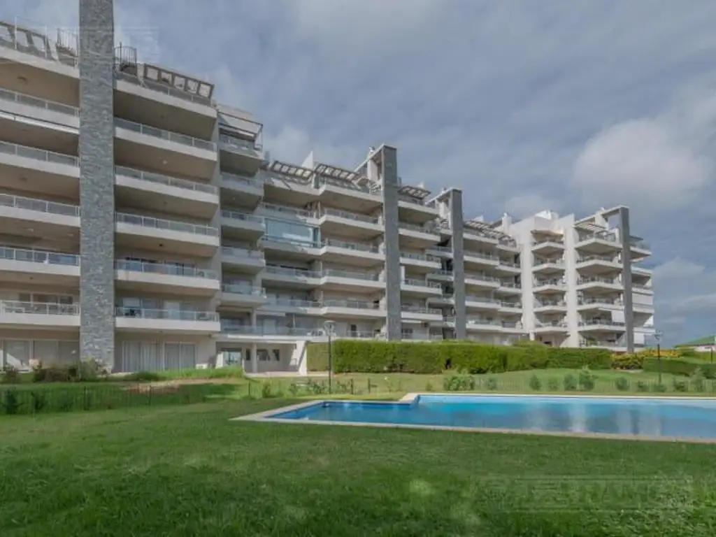 Departamento de 3 ambientes, con gran vista al lago central en venta en Insignia - El Palmar