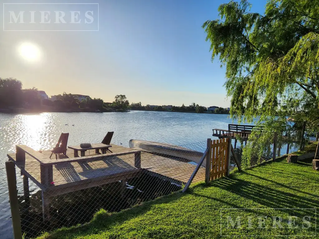 Casa en venta,  Lote a la Laguna, San Francisco Villanueva.