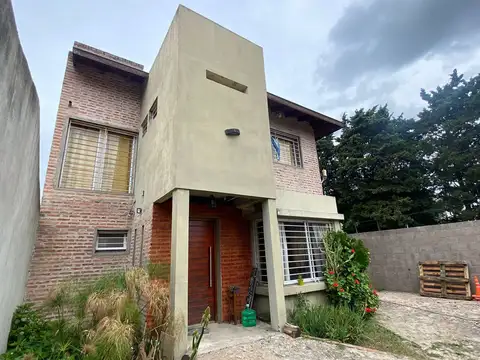 Venta de Casa Duplex con patio