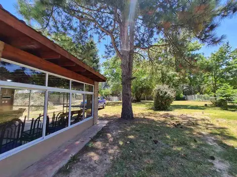 LOTE EN VENTA LA REJA, 1568m2 PARQUIZADO Y QUINCHO