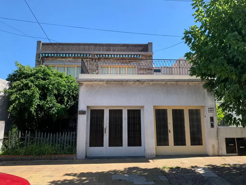 Casa ph planta alta con garage y terraza