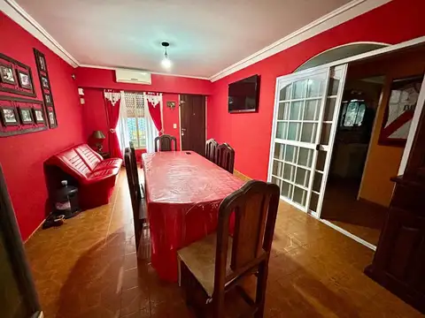 VENTA CASA 3 AMBIENTES CON COCHERA BURZACO