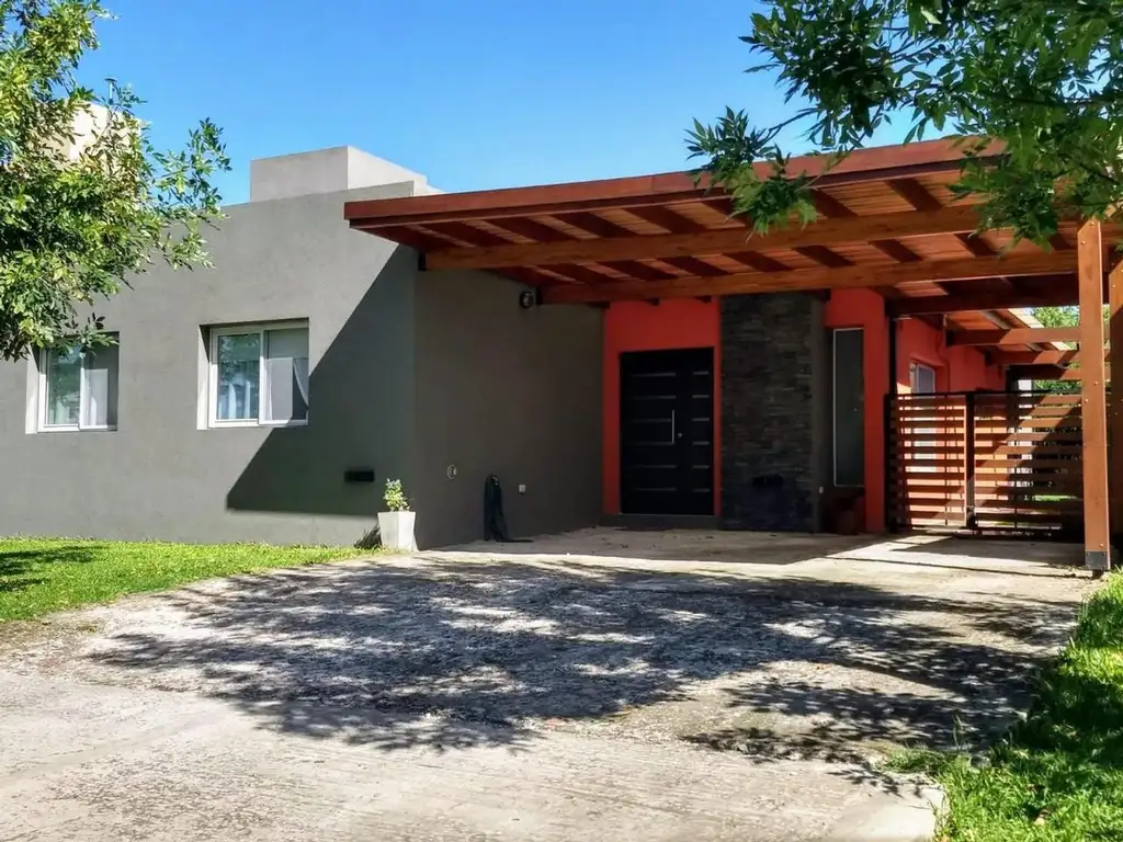 CASA EN VENTA, BARRIO CERRADO LOS PARAISOS