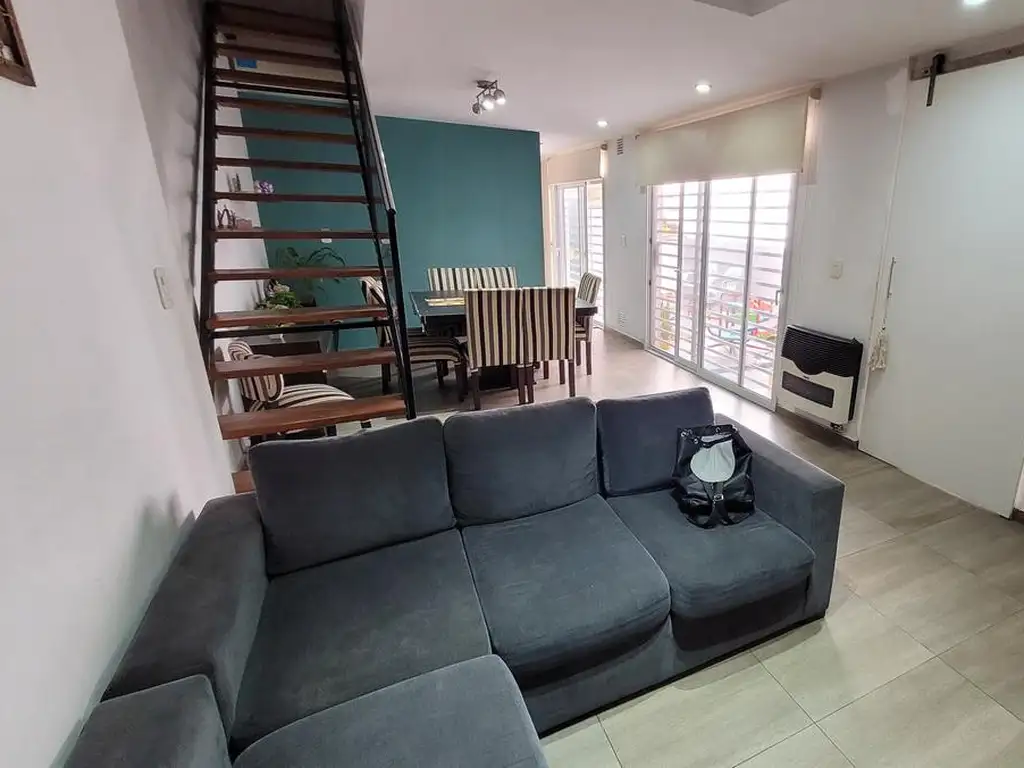 venta casa 3 dormitorios con cochera echesortu