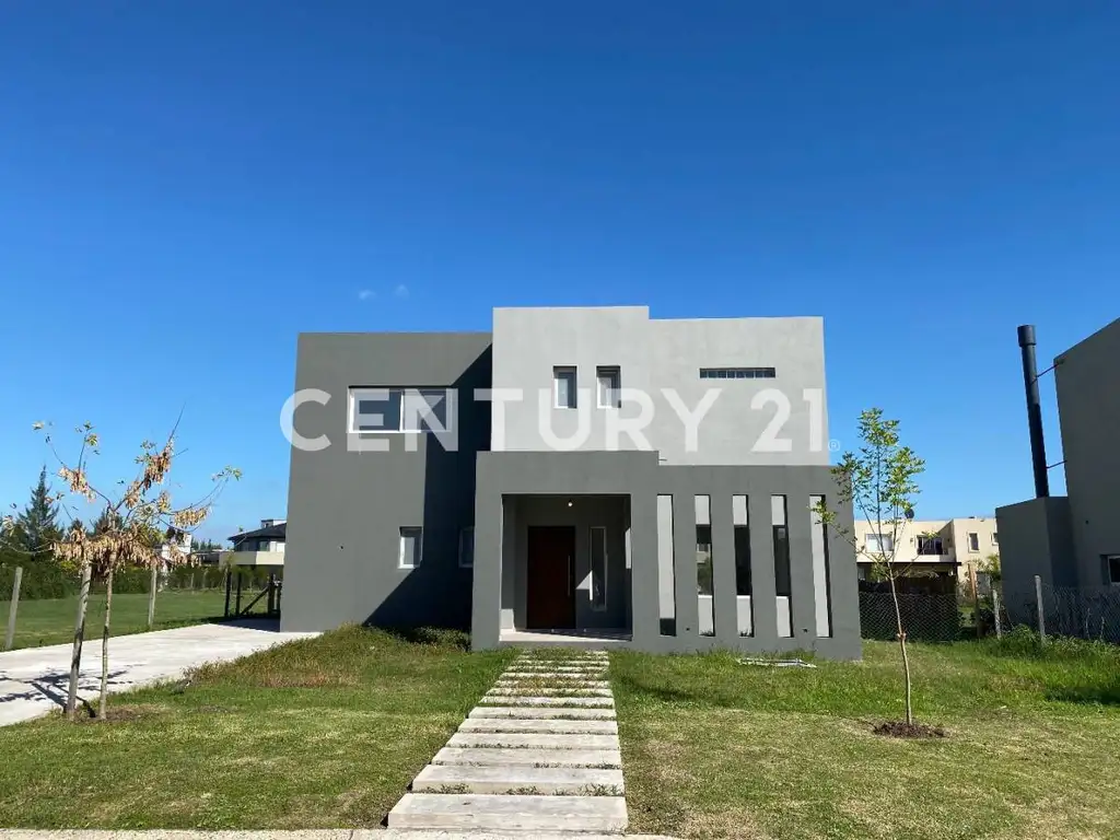 CASA A ESTRENAR LOTE INTERNO SAN GABRIEL