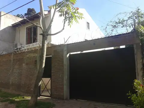 VENTA CASA 3 AMBIENTES CON PILETA - ZONA  DON TORCUATO