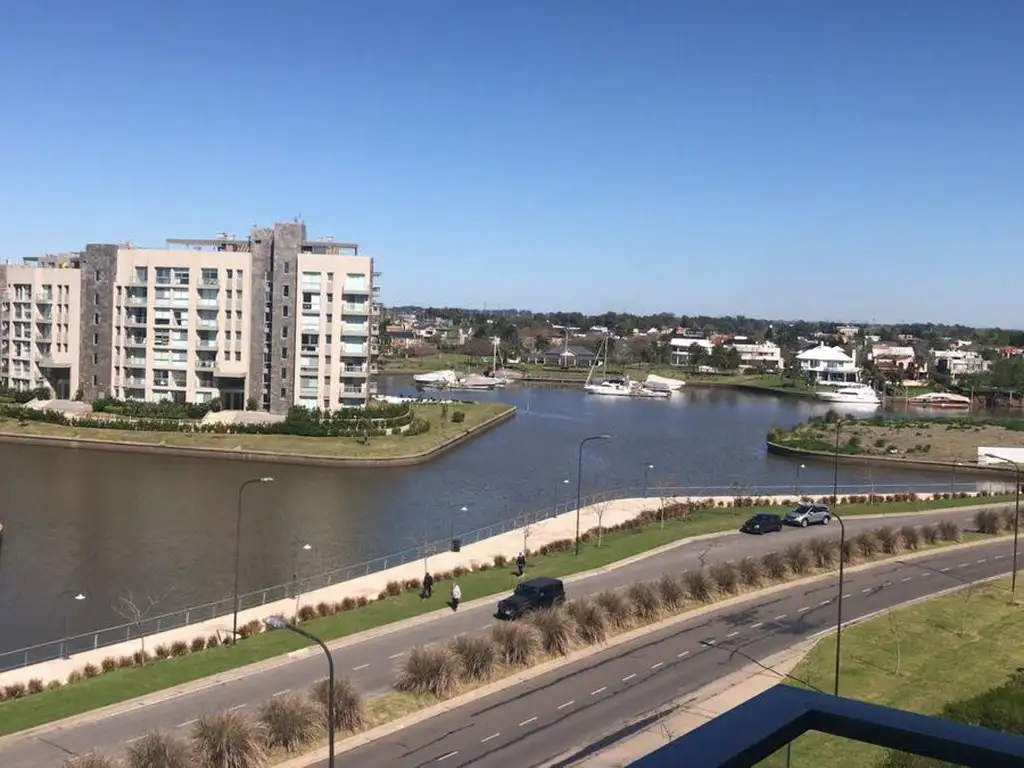 Departamento  en Venta con vista al rio - Espigon Trece