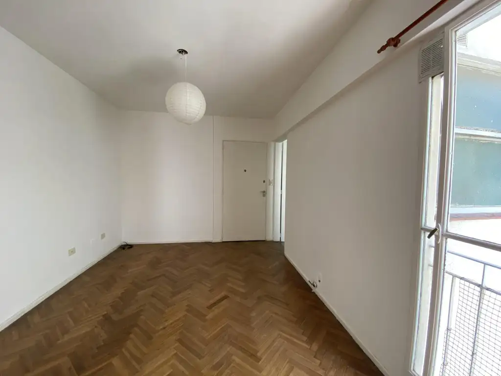 VENTA DEPARTAMENTO 2 AMBIENTES EN BARRIO NORTE / FRENTE AL PARQUE LAS HERAS!