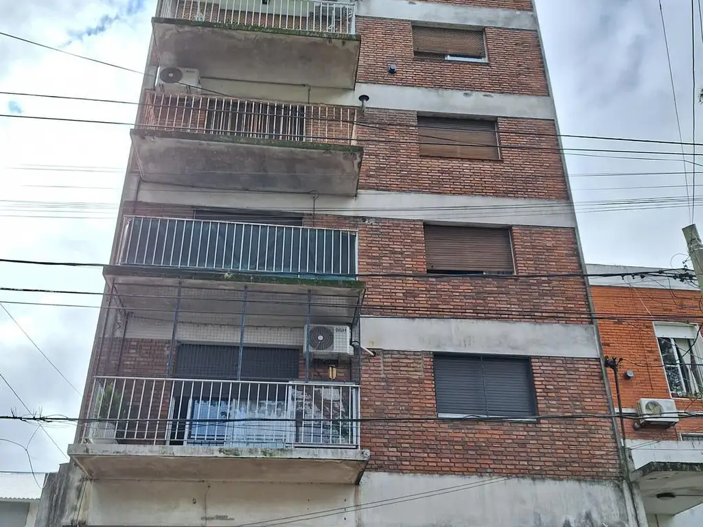 DEPARTAMENTO 2 AMBIENTES AMPLIOS EN OLIVOS - EXCELENTE UBICACIÓN