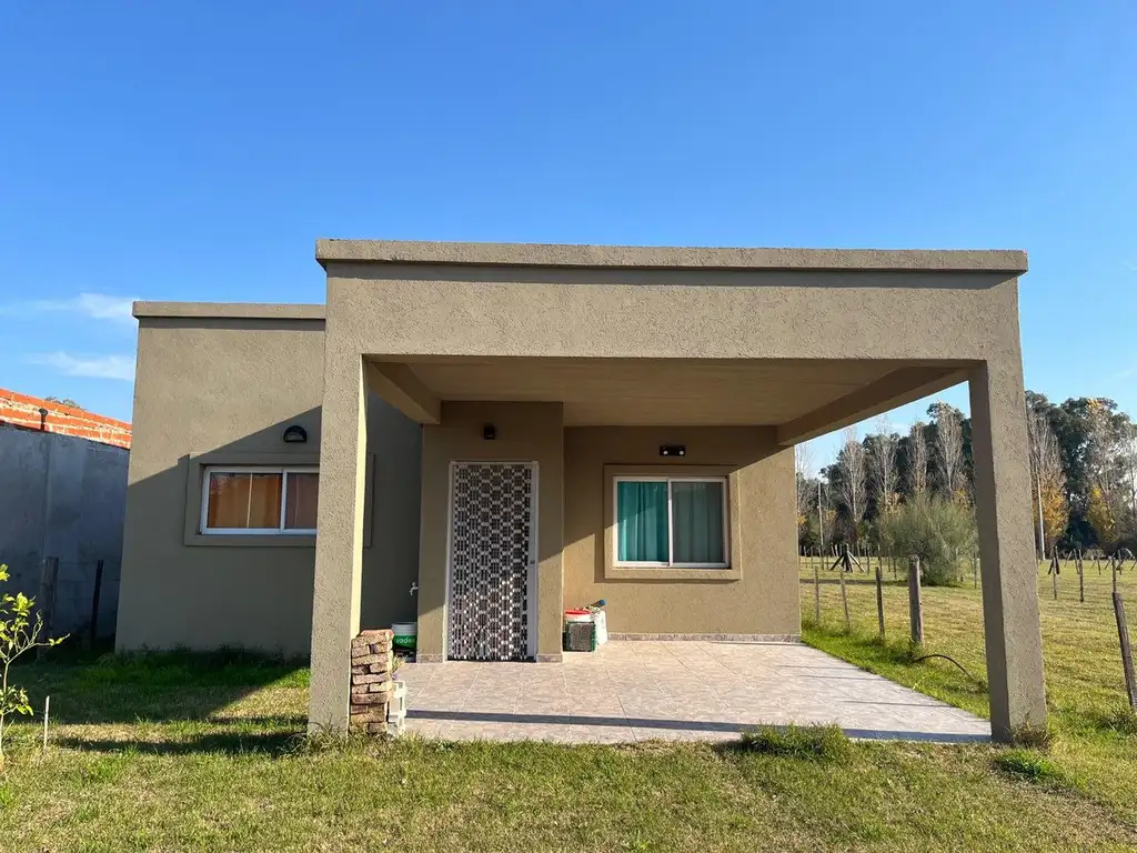 Venta Casa moderna con parque y pileta, Domselaar