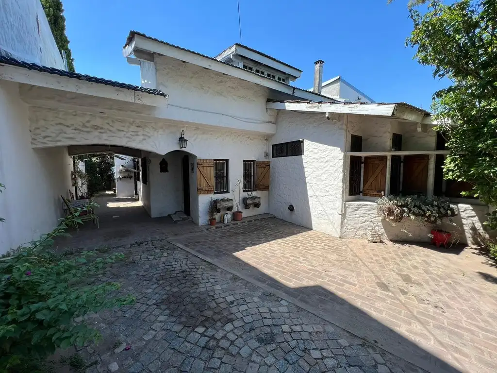 Casa en venta con pileta