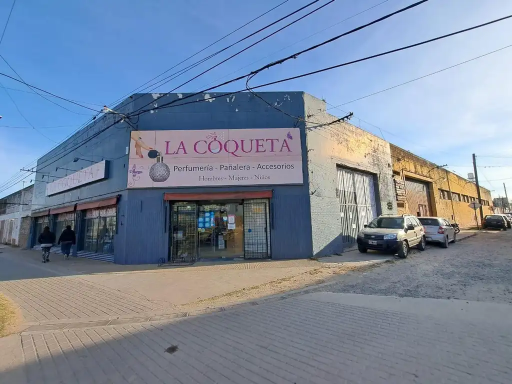 "GRAN GALPON Y LOCAL SOBRE AVENIDA BLAS PARERA"