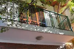 Duplex. con balcon 2 amb. al frente con lavadero-patio 