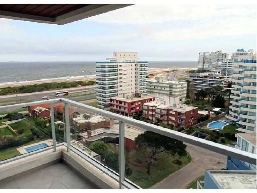 Departamento - Playa Brava