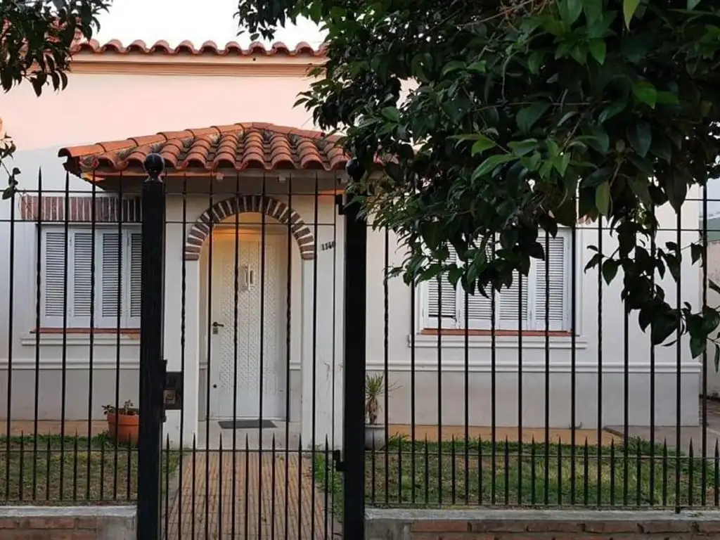 Casa en venta en Bernal Oeste