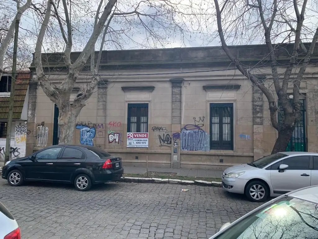 CASONA AL FRENTE CONSTRUIDA SOBRE UN LOTE DE 260 MTS.2, Pringles 87, Temperley Oeste