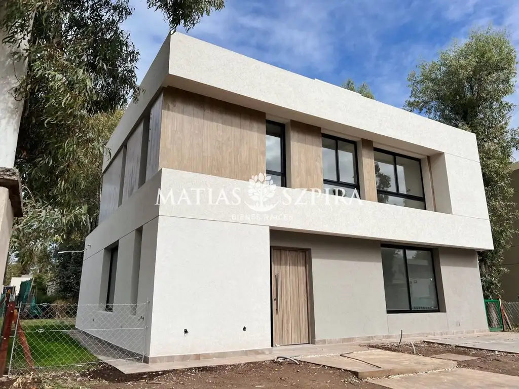 Venta casa en Alvarez del Bosque