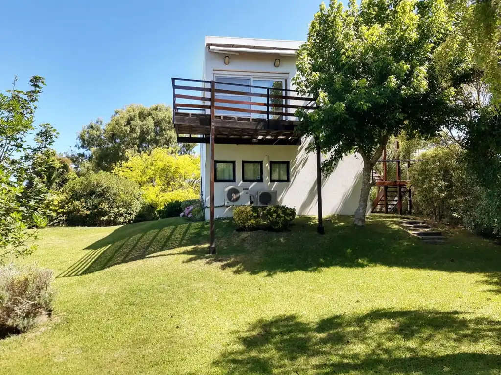 Casa con piscina en alquiler en Valeria del Mar