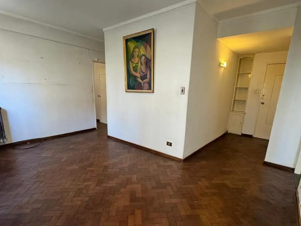 VENTA AMPLIO DEPARTAMENTO UN DORMITORIO. MITRE Y URQUIZA, ZONA CENTRO Y RÍO.