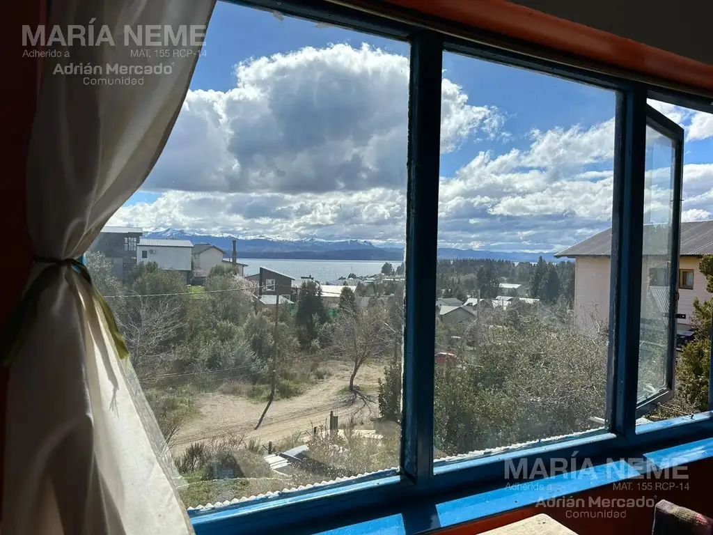 Casa en Bariloche con vista al lago y potencial de construcción - Bariloche