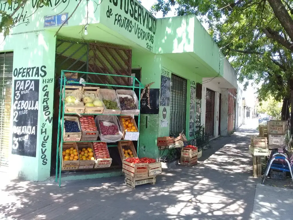 LOCALES - EN ESQUINA - BANFIELD - OESTE, GRAN BS. AS. SUR