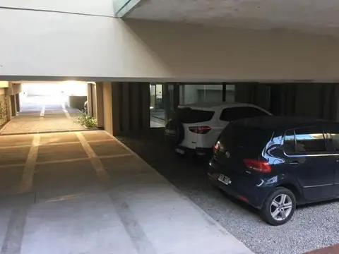 Departamento en Venta con 3 cocheras