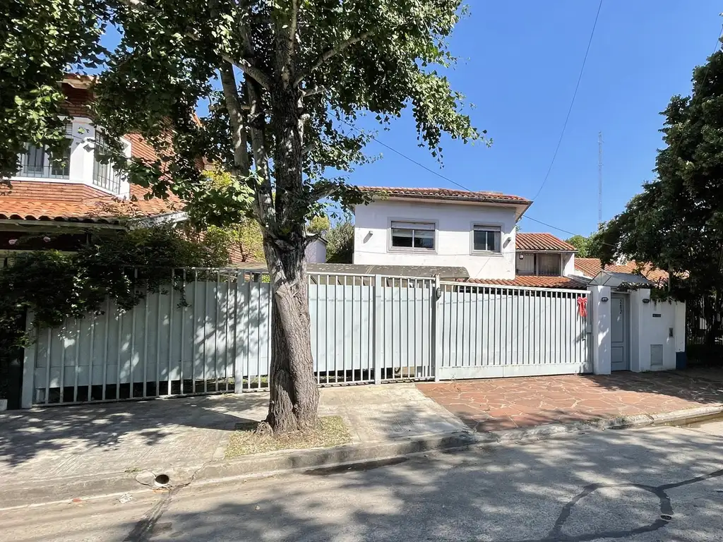 Casa Chalet  en Venta en Las Carreras, San Isidro, G.B.A. Zona Norte